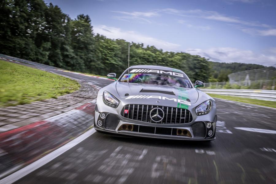  Mercedes-AMG GT4 (C190) 2017 года  (фото 14 из 43)